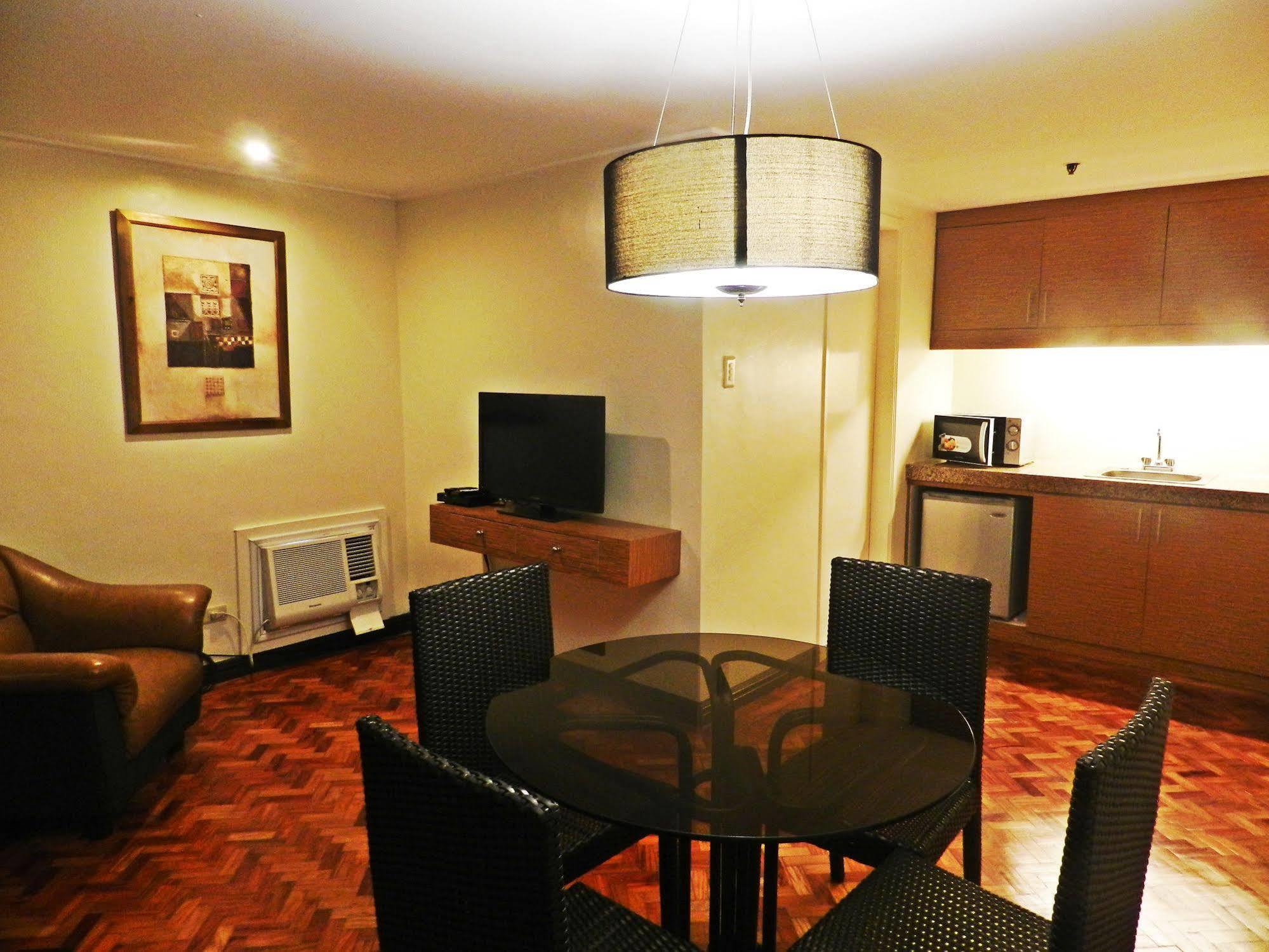 Salcedo Suites Makati City Extérieur photo