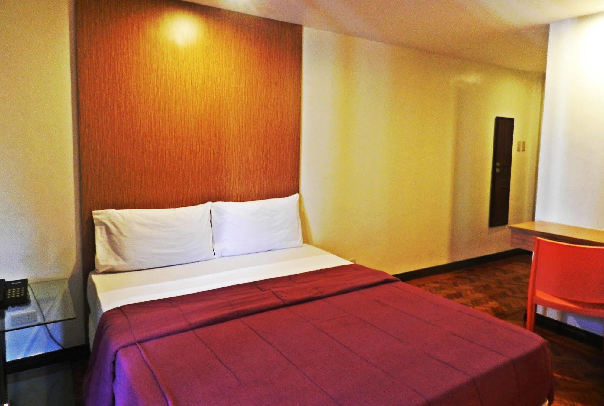Salcedo Suites Makati City Extérieur photo